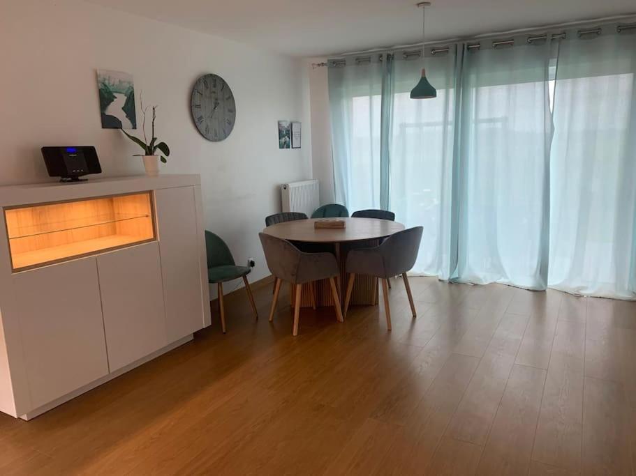 Maison Individuelle, Campagne, 3 Chambres, Baignoire Balneo 2 Places Genech Bagian luar foto